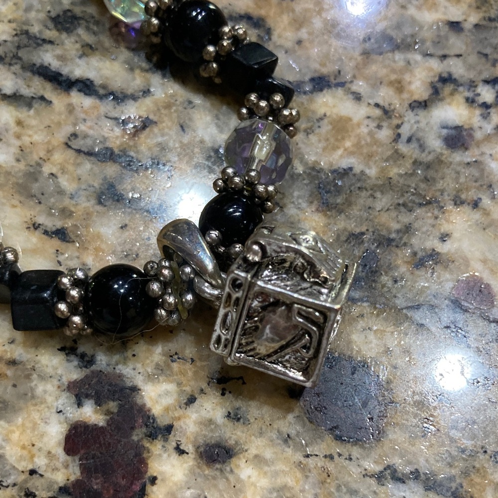 Prayer Box Stretch Bracelet - Picture 6 of 6